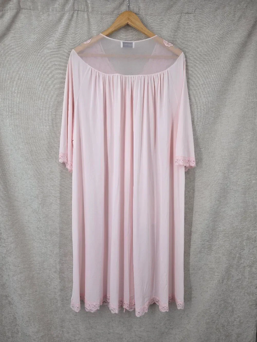 Shadowline Vintage Pink Lace Trim Women's Pajama Set with Matching Robe Nylon